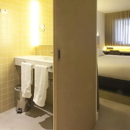 A Hotel 2*