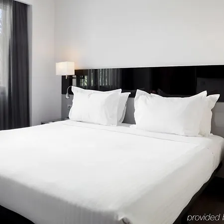 Ac Ciudad De 4*