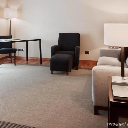 Ac Ciudad De 4* Pamplona