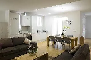 Apartamentos Pamplona Hotel