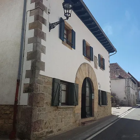 Casa Rural Errebesena * Pamplona
