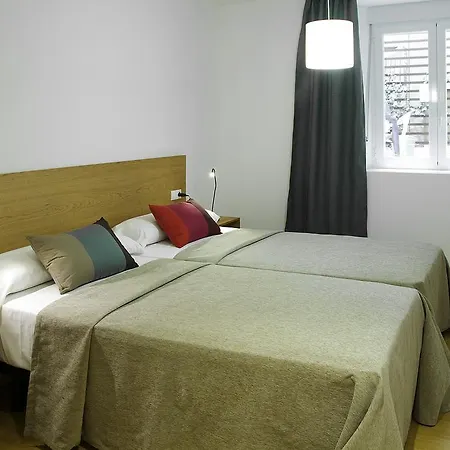 Hotel Apartamentos Pamplona 2*