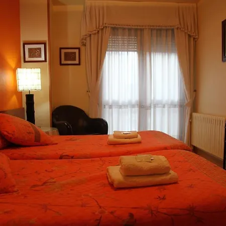 Acella Pensión 5*