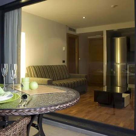 Apartahotel Ah San Fermín 4*