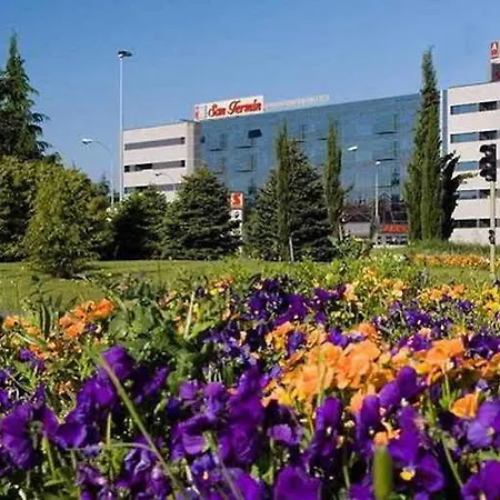 Apartahotel Ah San Fermín Pamplona