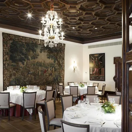 Hotel Palacio Guendulain Pamplona