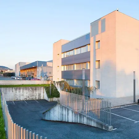 Hotel Azz Pamplona Norte 4*