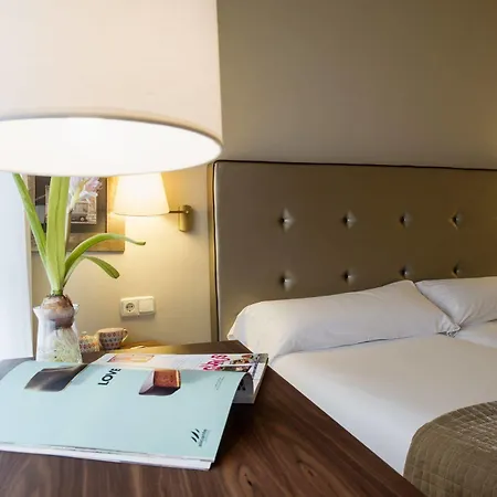 Hotel Plaza 3*