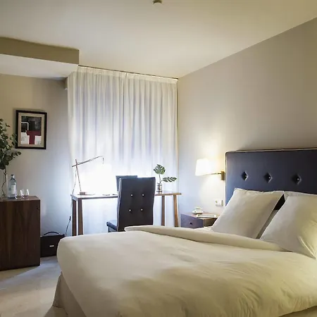 Plaza Hotel 3*