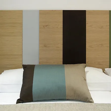 Hotel Apartamentos Pamplona 2*