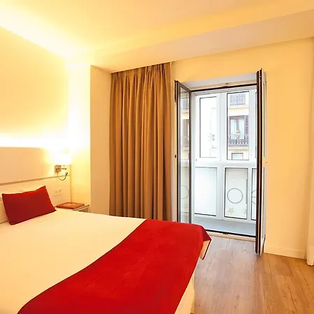 Pompaelo Plaza Del Ayuntamiento&spa Hotel
