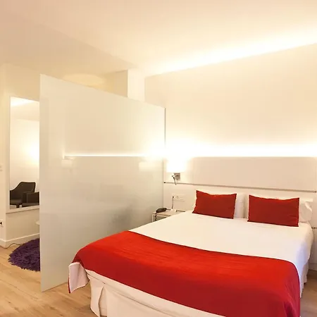Pompaelo Plaza Del Ayuntamiento&spa Hotel