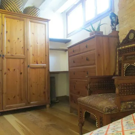 Plaza Consistorial Apartment *