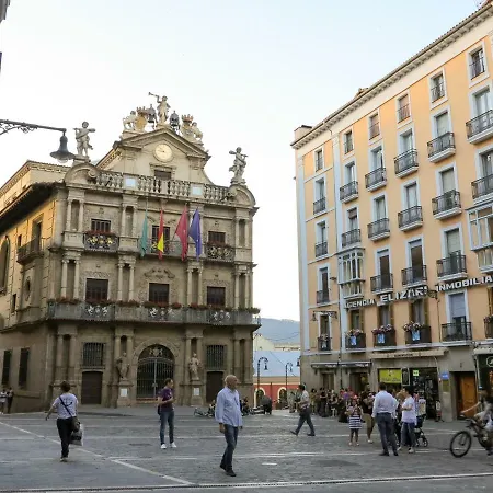 El Mirador De La Cuesta De Santo Domingo *