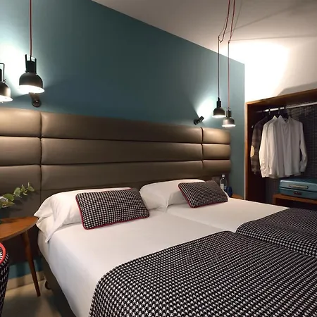 Hotel Plaza 3*